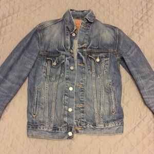 Levi’s trucker jacket